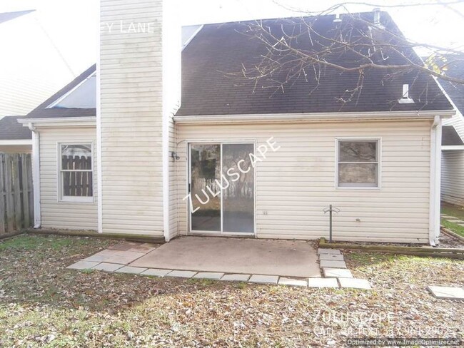 Building Photo - Half Off First Month! Beautiful 3 bed, 2 b...