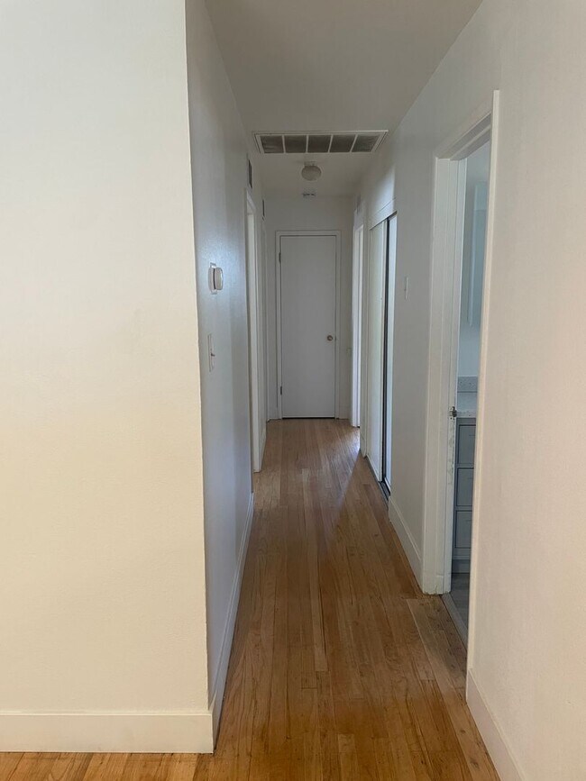 Building Photo - WONDERFUL HOME LOCATED IN KUTRAS TRACT!