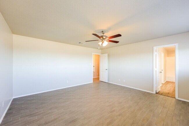 Building Photo - 6206 Kensinger Pass