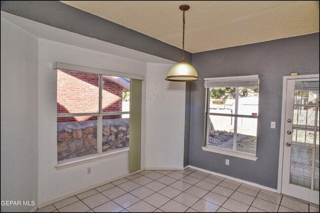 Building Photo - 12107 Valley Quail Dr