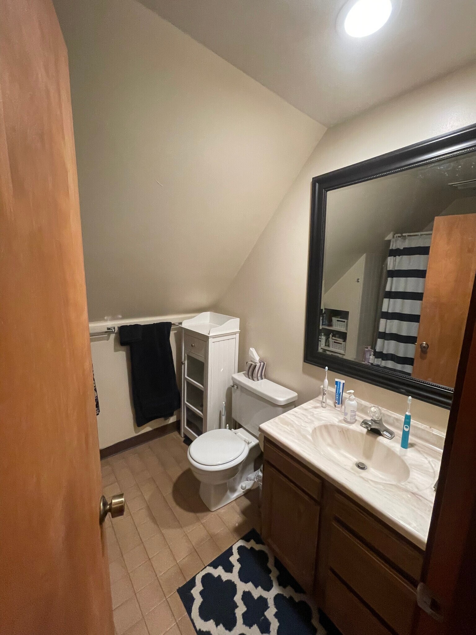 Building Photo - 315 Packard St