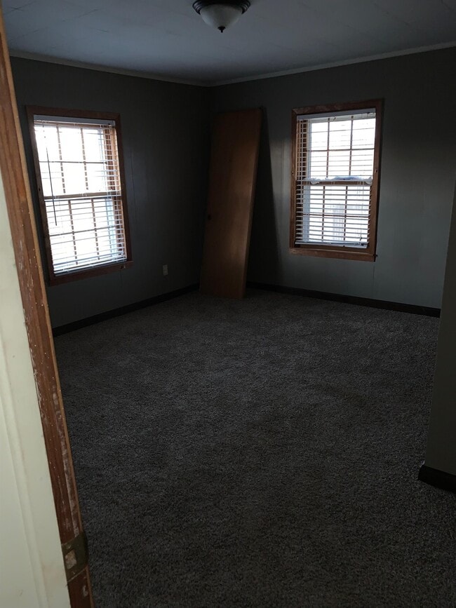 Building Photo - 3558 Main St