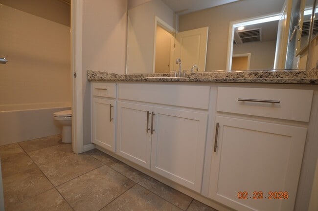 Building Photo - 7925 Savannah Sky Ave