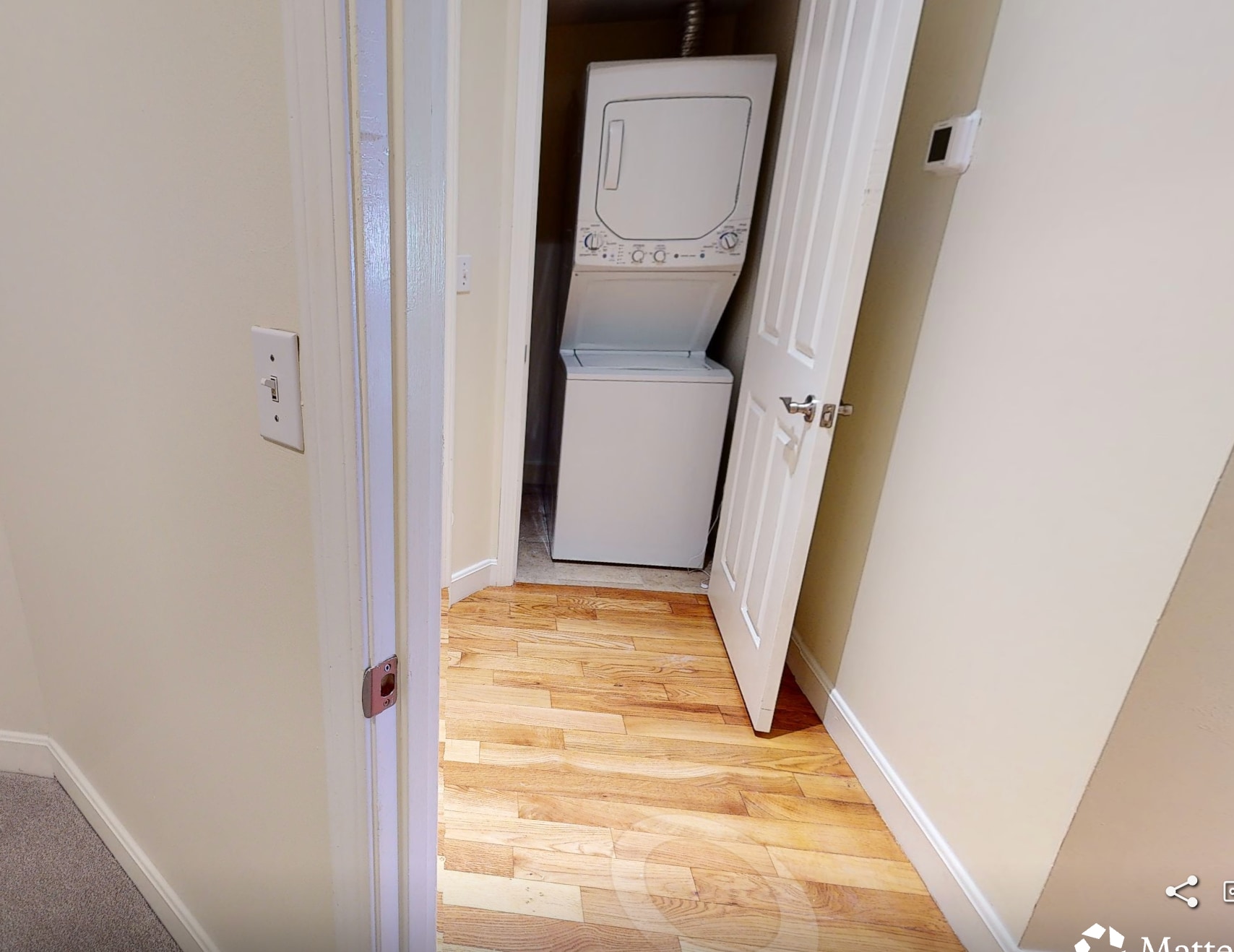 Building Photo - 7 Harcourt St