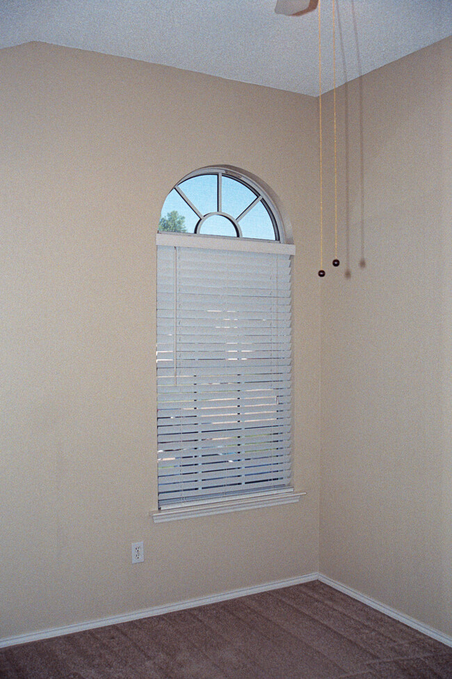 Larger Upstairs Bedroom - 7556 Arbor Hill Dr