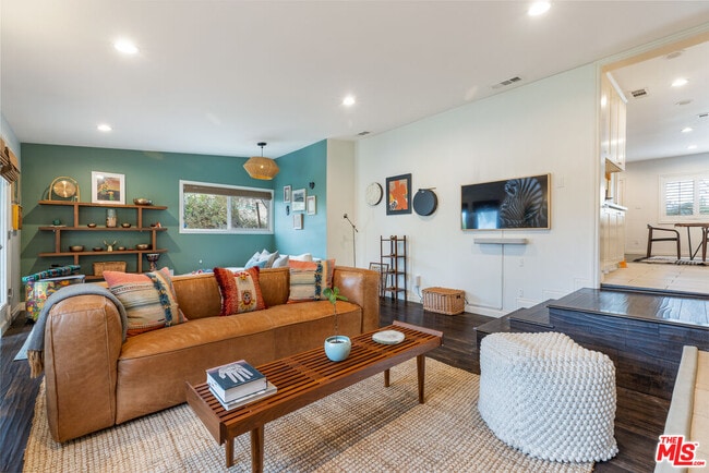 Building Photo - 1024 N Naomi St