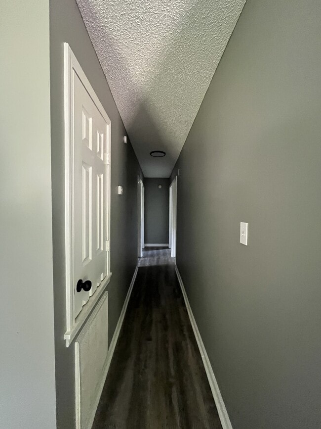 Building Photo - 315 Bledsoe Ave