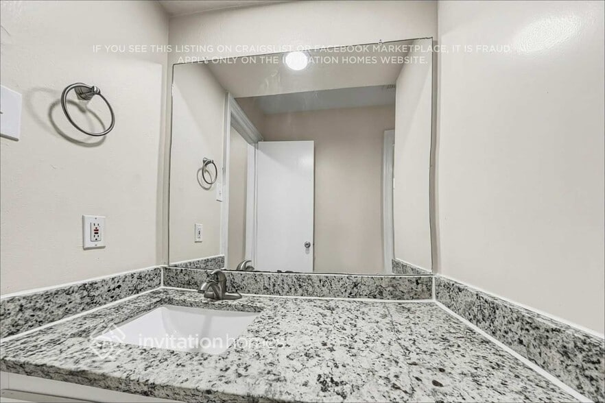 Building Photo - 9422 Chartermoss Cir
