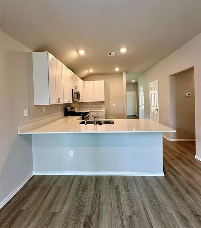 Building Photo - 335 Cumberland Forest Dr