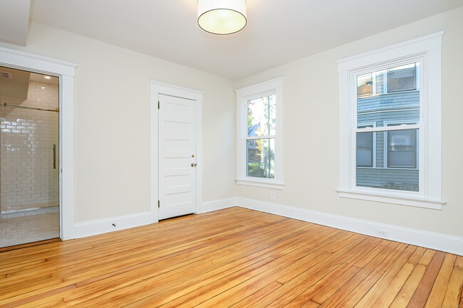 Building Photo - 27 Hubinger St