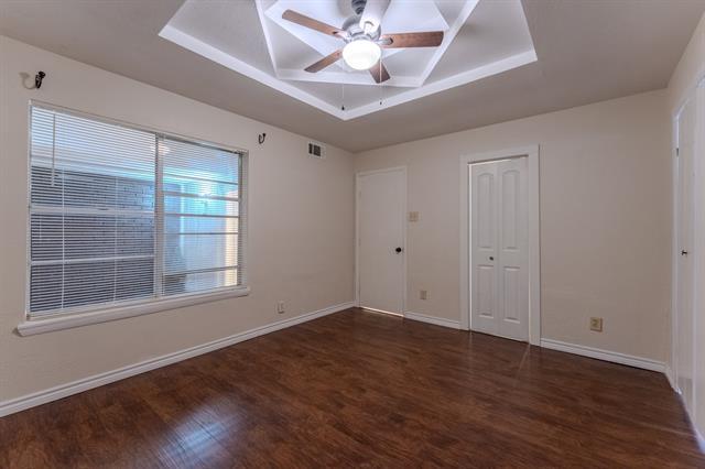 Building Photo - 922 Shady Creek Ln