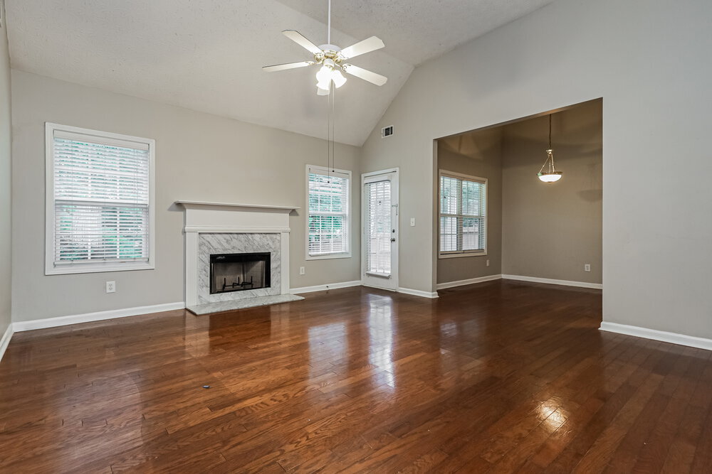 Building Photo - 437 Camella Cir