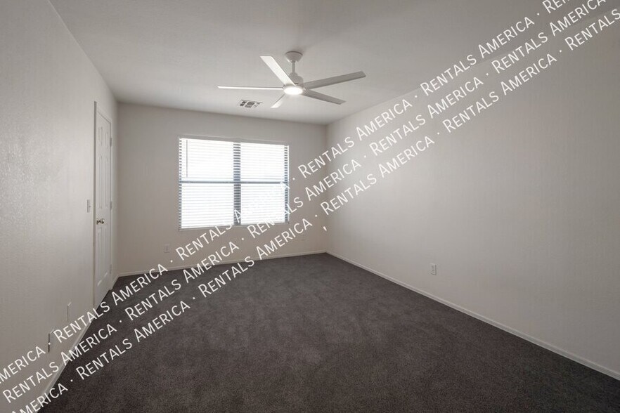 Building Photo - 10646 E Bogart Ave