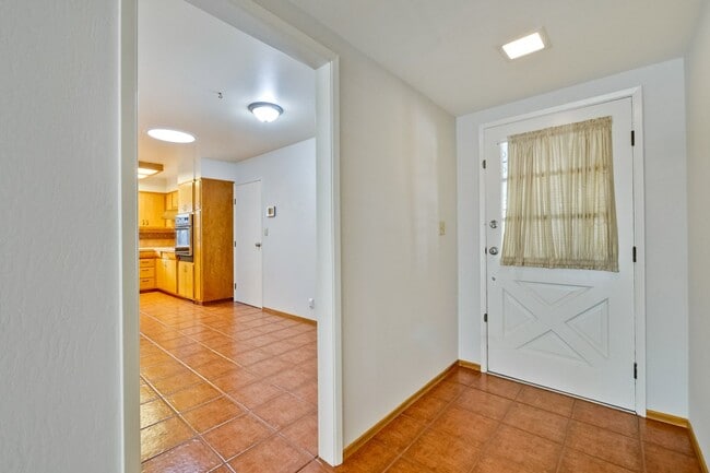 Building Photo - 1534 Crespi Dr