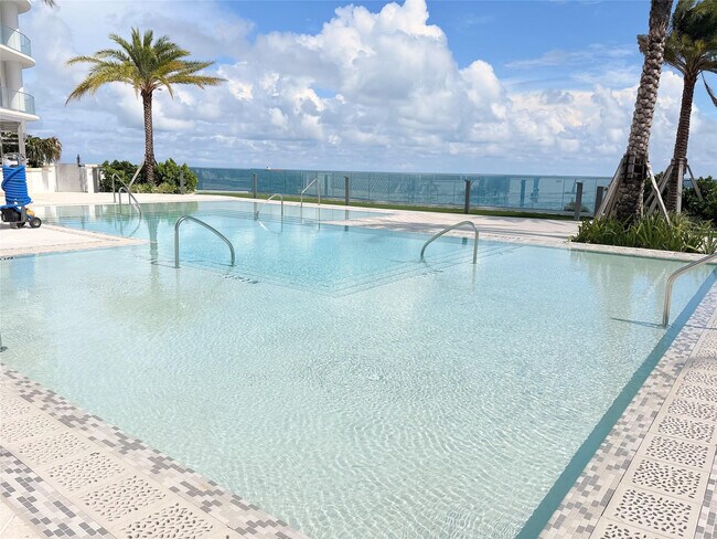 Building Photo - 151 N Seabreeze Blvd