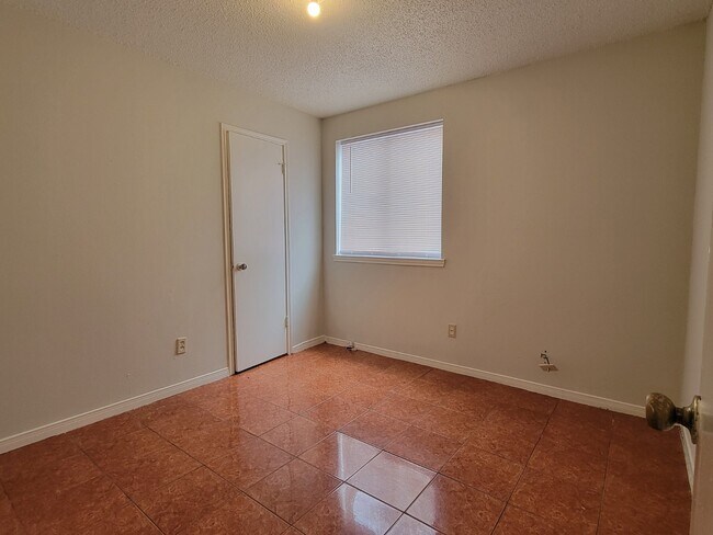 Building Photo - 11651 Woodbuck Trail