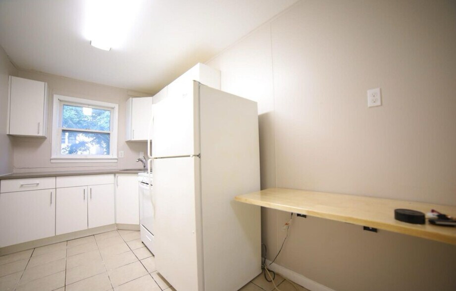 Primary Photo - 214 Fairmount Ave
