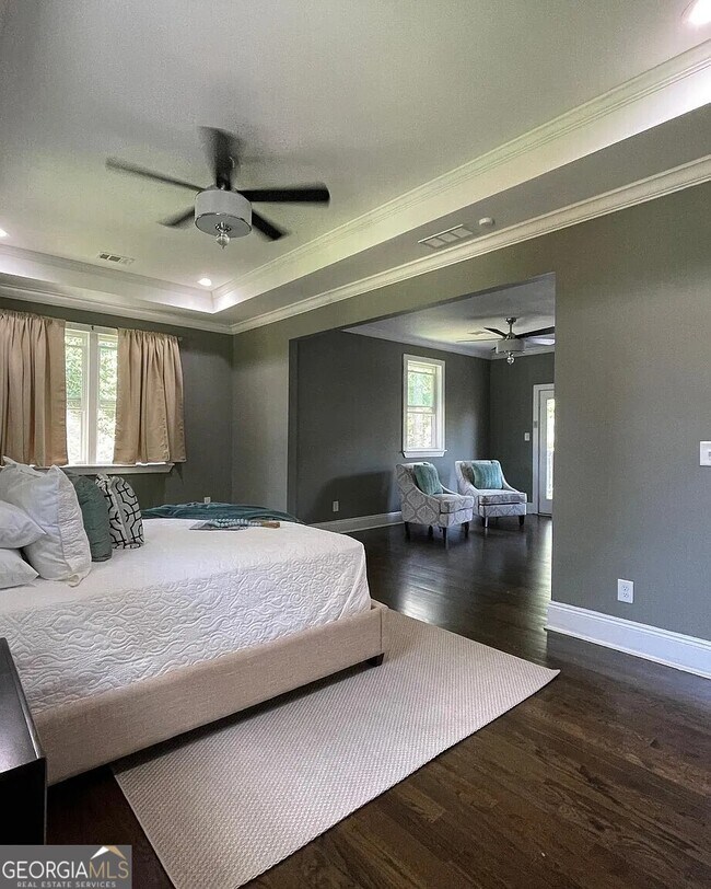 Building Photo - 1433 Merriman Ln NE