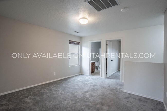 Building Photo - 1787 W 550 N