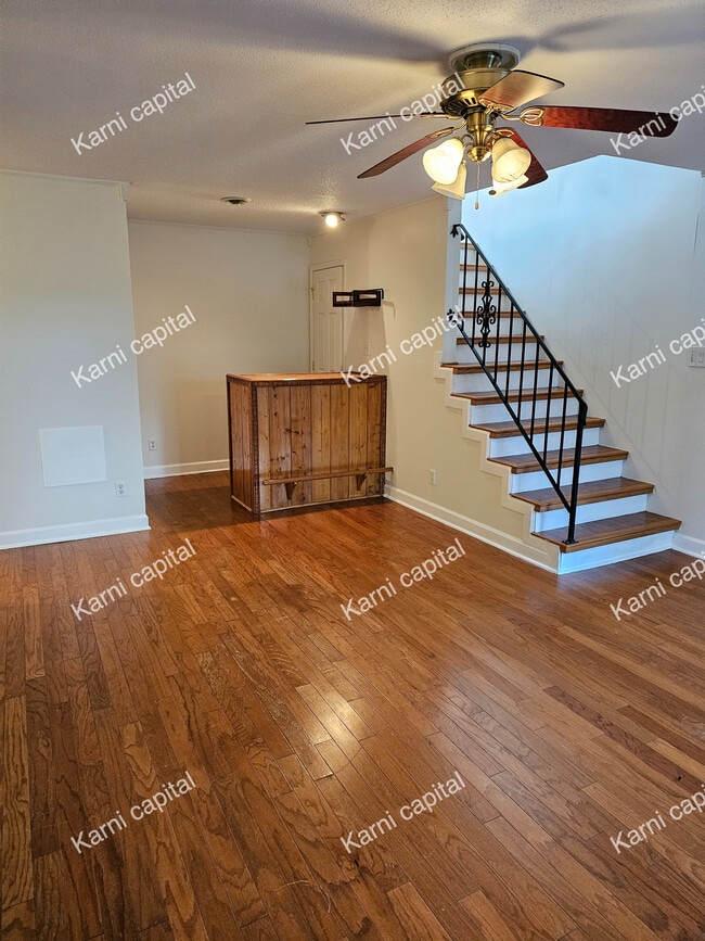 Building Photo - 8709 Olde Colony Trl