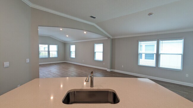 Building Photo - 96 Zancara St