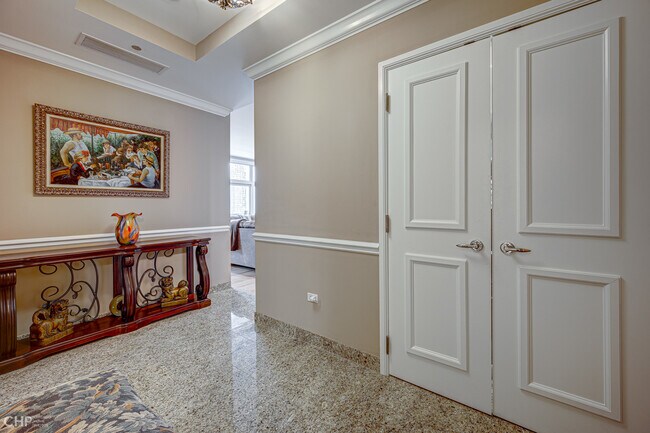 Unit Entrance - 415 E North Water St