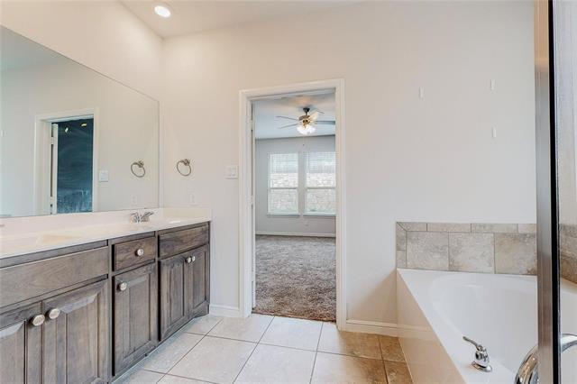 Building Photo - 9436 Smiths Park Ln