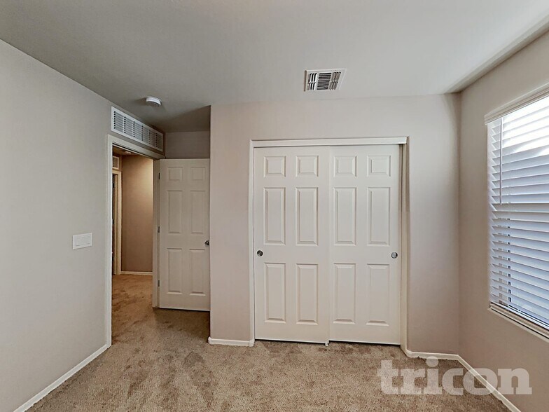 Building Photo - 40605 W Nicole Ct