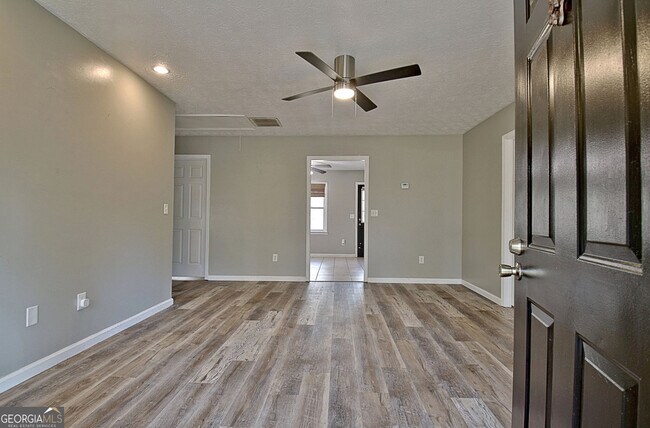 Building Photo - 15 Chestlehurst Way