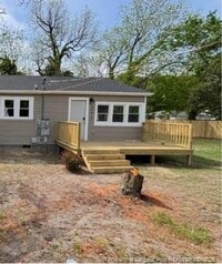 Building Photo - 211 Gertrude St