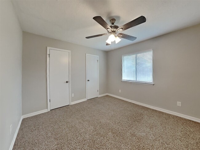 Building Photo - 3238 Lindenfield Dr