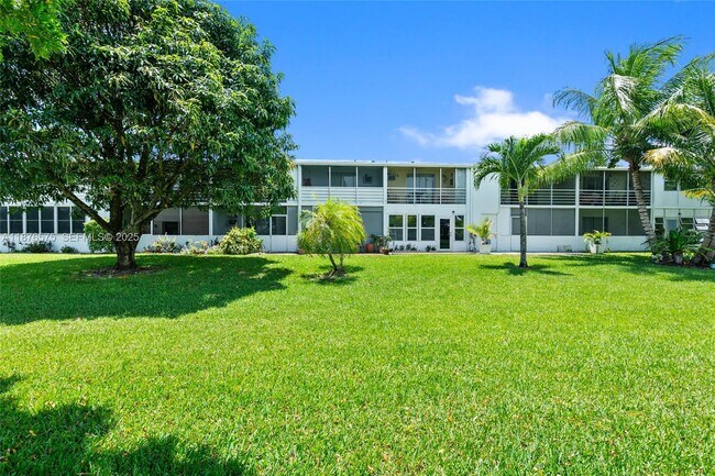 Building Photo - 431 Markham S