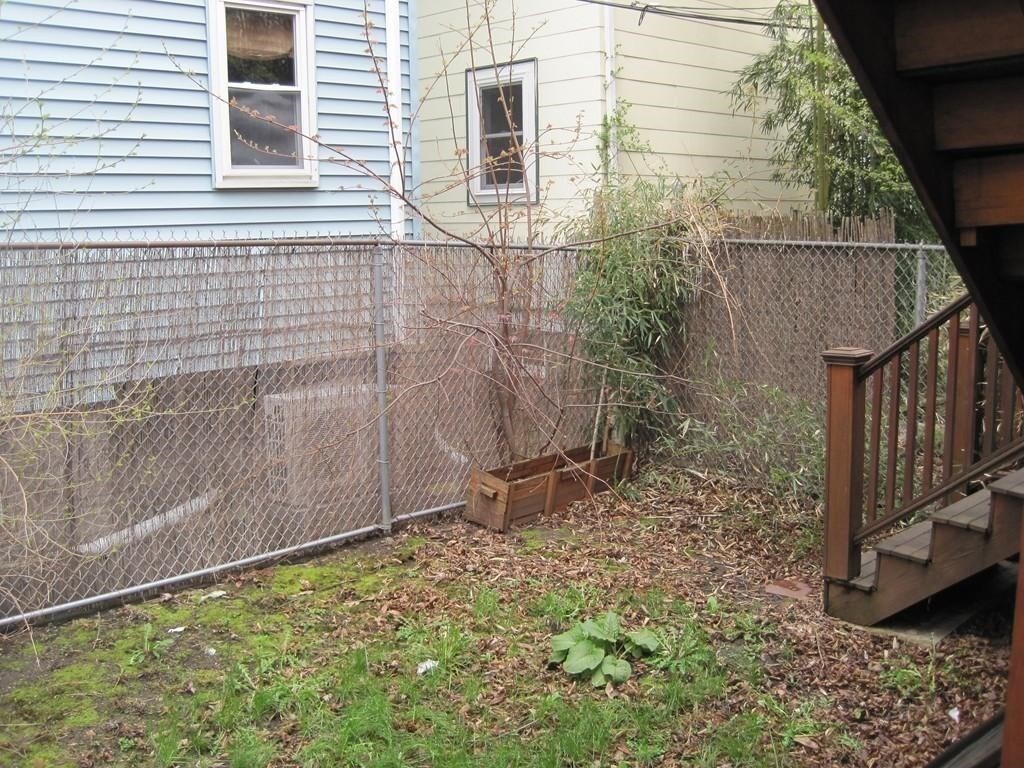 Building Photo - 254 Amory St