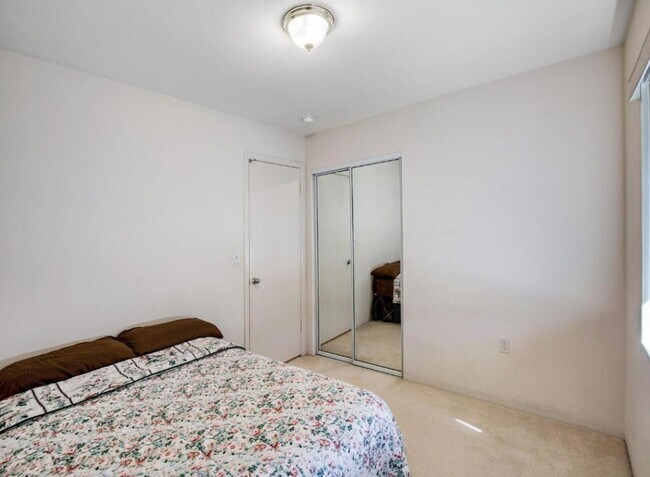 Building Photo - 92-1491-1491 Aliinui Dr
