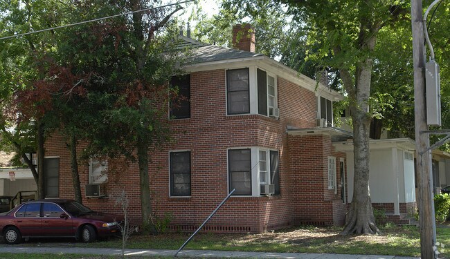 Building Photo - 1126 SW 2nd Ave