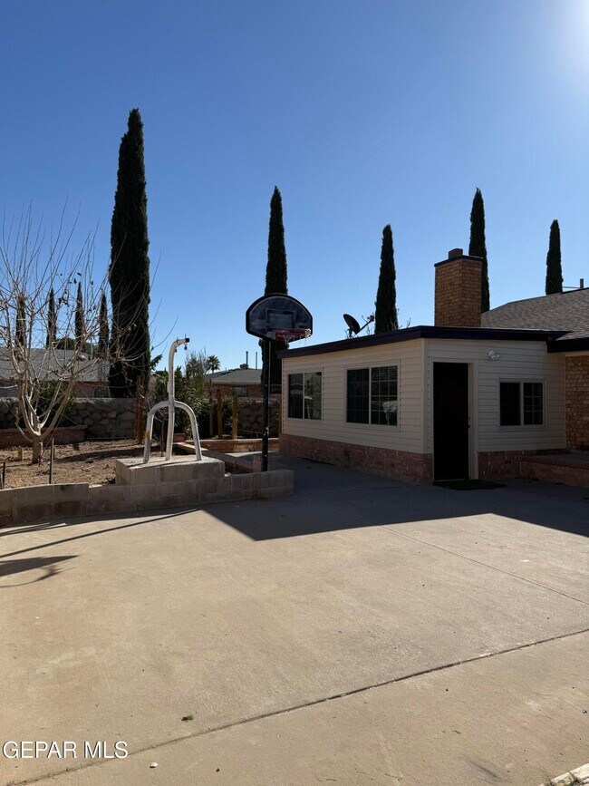 Building Photo - 3245 Nederland Ln