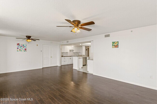 Building Photo - 800 Del Rio Way