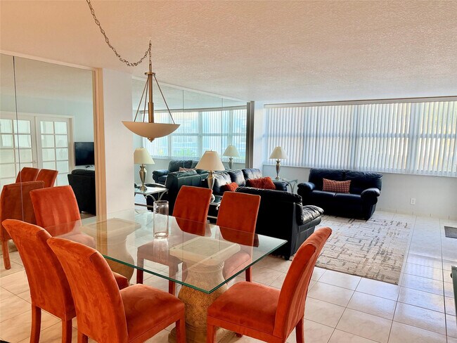 Building Photo - 800 SE 20th Ave