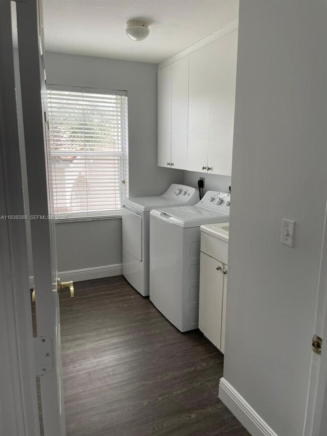 Building Photo - 2145 SW 150th Ave