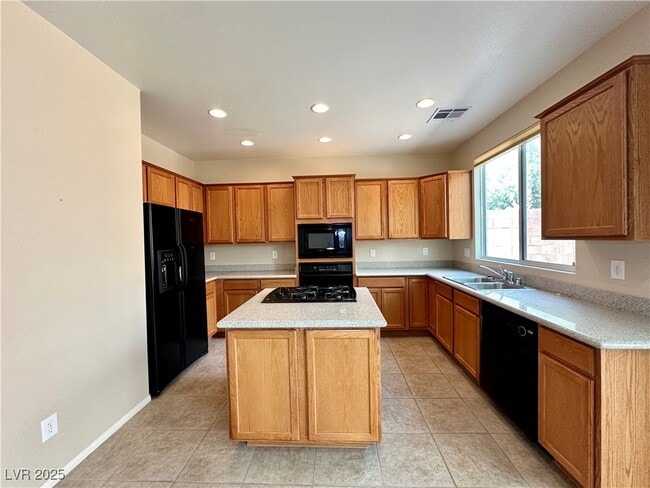 Building Photo - 11740 Via Esperanza St