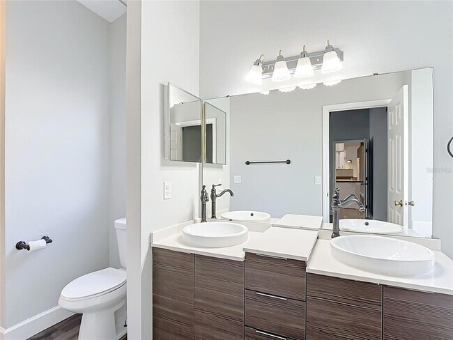 Building Photo - 227 Robbins Rest Cir