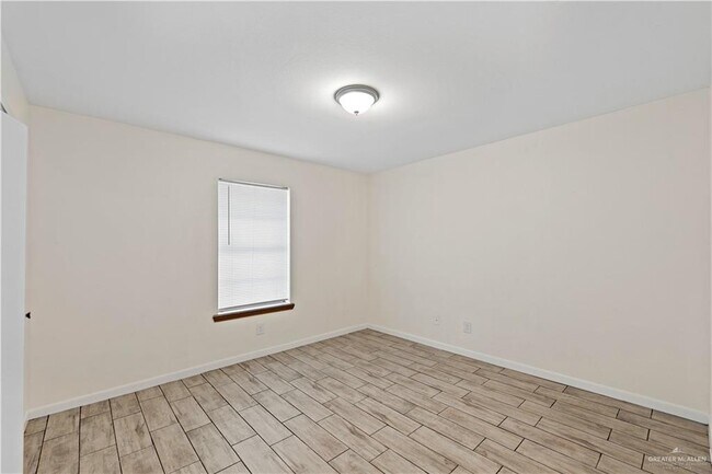Building Photo - 2109 Datepalm Ave