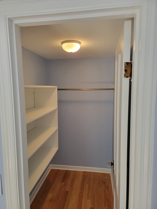 Building Photo - 73 Huntington Hills Ctr