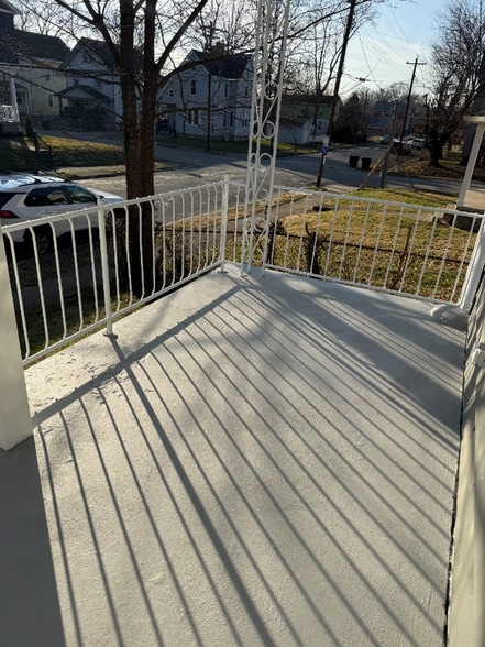 Building Photo - 6304 Desmond St