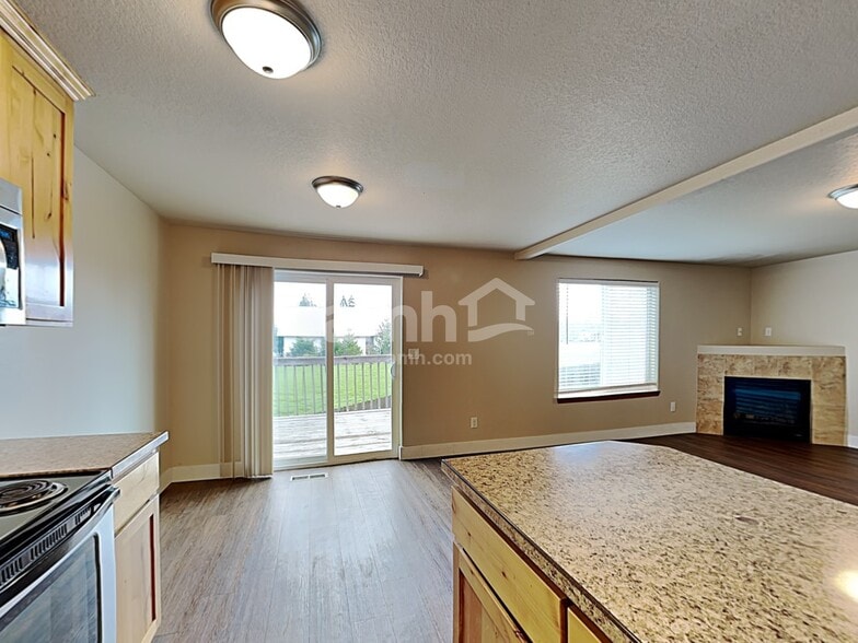 Building Photo - 2522 Char Cir NW