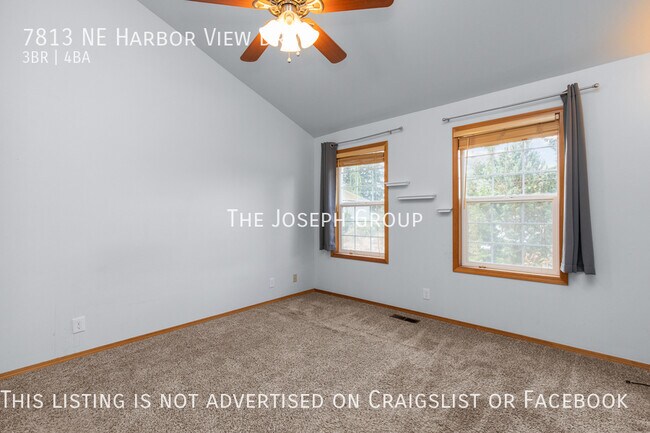 Building Photo - 3-bedroom, 3.5-bathroom charmer in Poulsbo!
