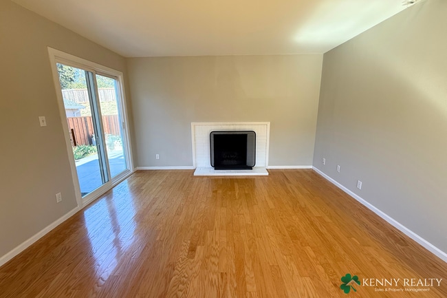 Building Photo - Beautifully Updated 3 Bedroom Home in South San Francisco