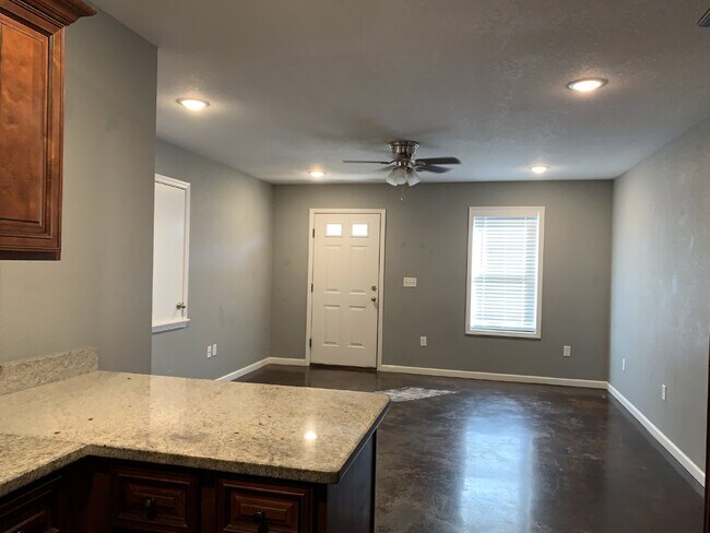 Building Photo - "Charming 2-Bedroom Gem with Granite Elegance in Brookland – 940 Sq Ft of Comfort at 207 S. Holman!"