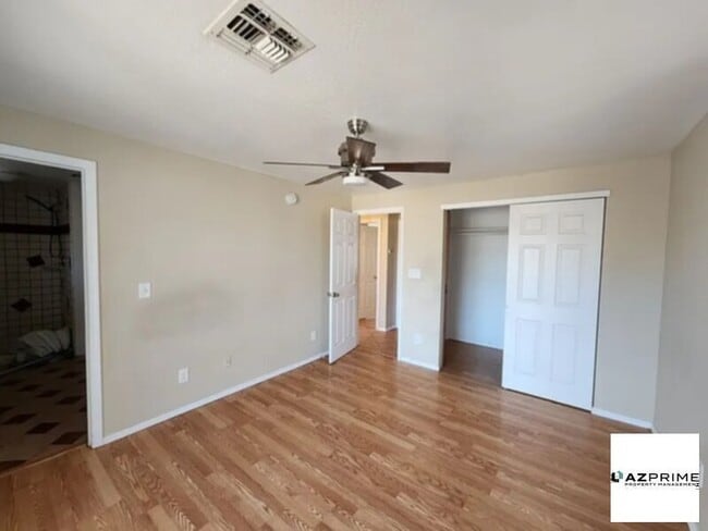 Building Photo - W Bonnie Ln