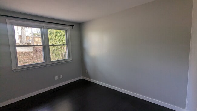 Building Photo - 5134 Pumphrey Dr